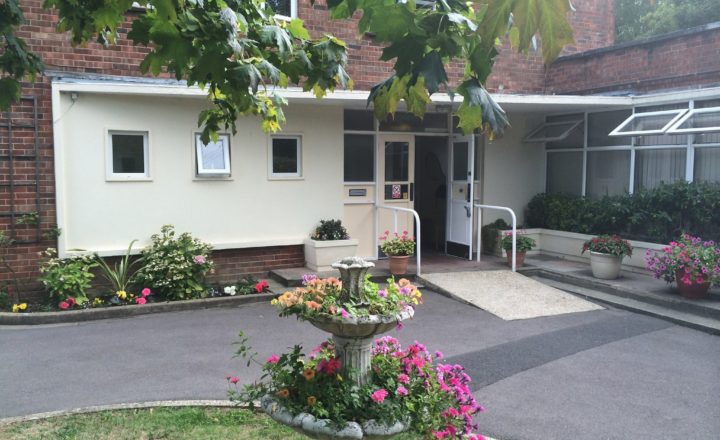 Entrance to ANA Treatment Centres at Fleming House