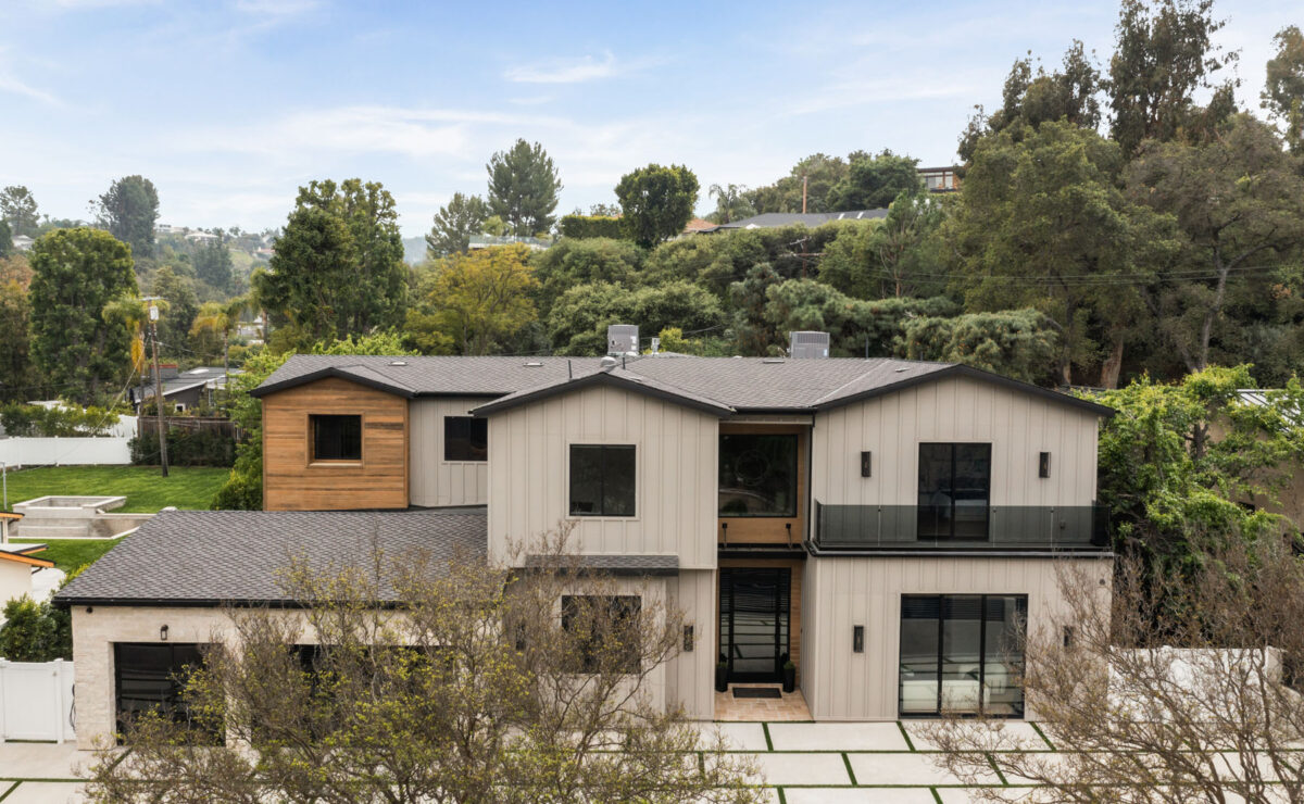 Aerial view of an Altus Rehab residential estate in Encino