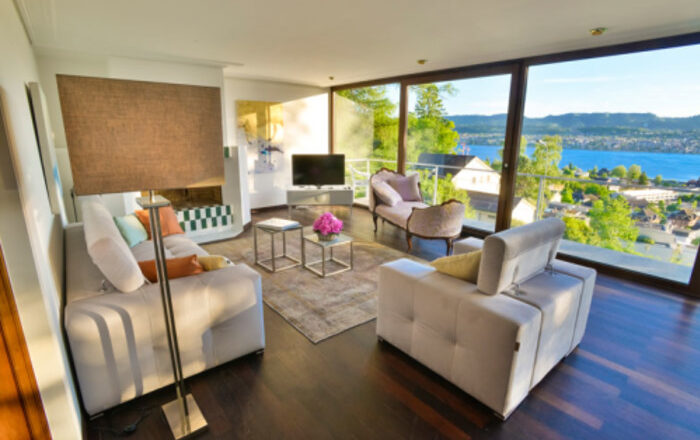 Lounge in the CALDA Clinic private residence overlooking Lake Zurich