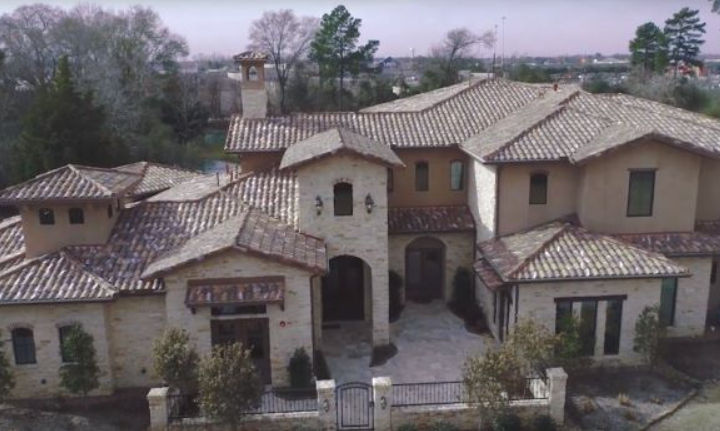 Exterior of the Center for Discovery Cypress residential treatment estate