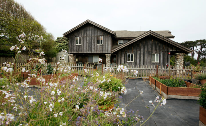 Cielomar Recovery residential house and garden in Moss Beach