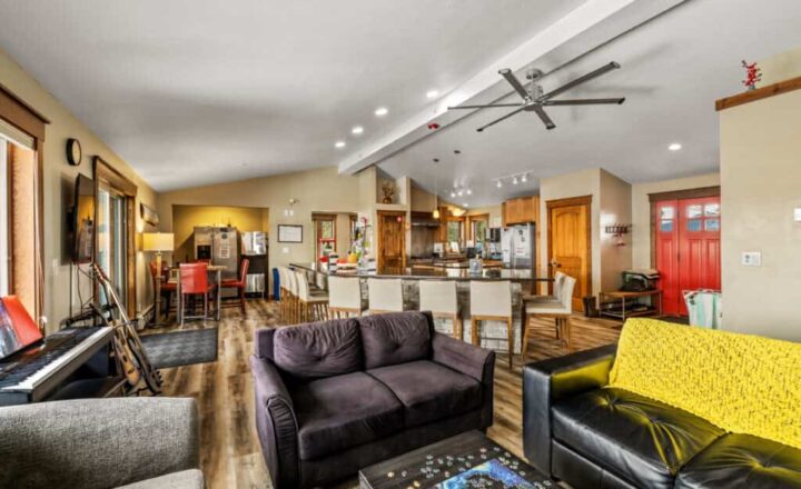 Common area at the Foundry Steamboat residential treatment campus