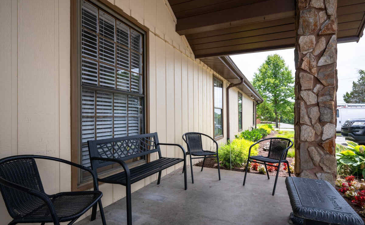 Covered outdoor gathering area at Freeman Recovery Center in Burns