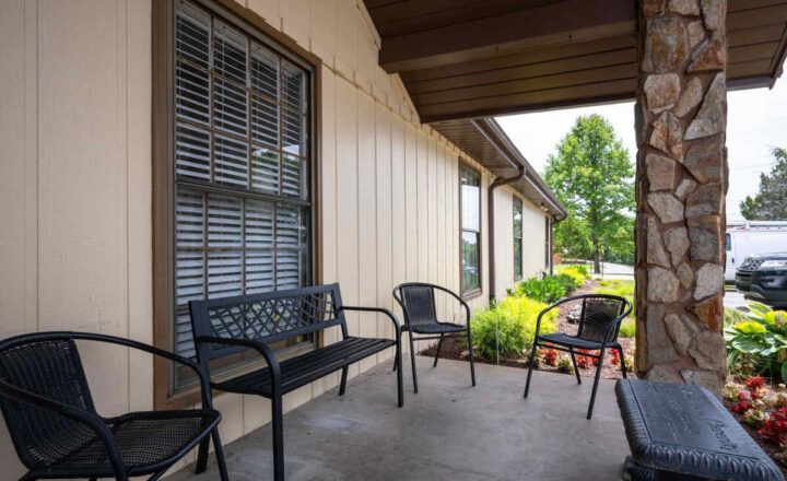 Covered outdoor gathering area at Freeman Recovery Center in Burns