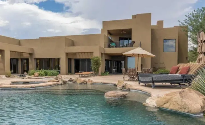 Pool at HART Rehab’s Vereda Solana residence