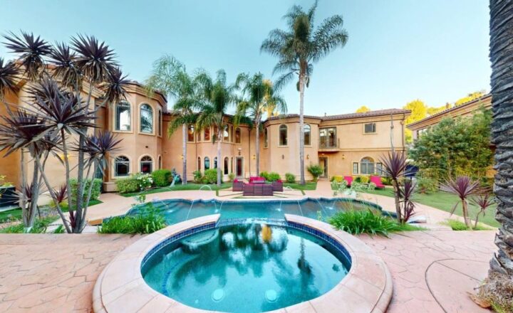 Pool and spa at Haven Hills Rehab’s residential estate in Encino