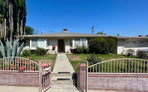 Exterior of LA Valley Recovery’s North Hollywood residential facility
