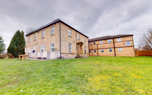 Exterior and lawn at Linwood House in Barnsley