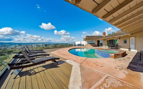 Monarch Treatment Center — Burbank residential treatment setting