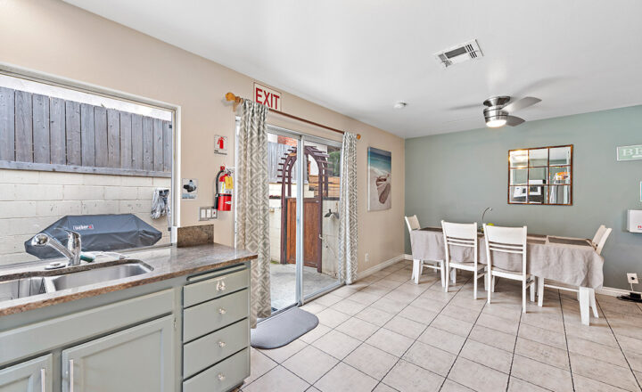 Kitchen and dining area at an Ocean Hills Recovery Dana Point residential and detox facility