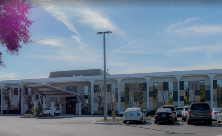 Orlando Recovery Center treatment building on Lake Ellenor Drive
