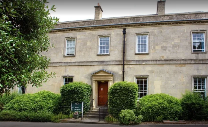 Priory Hospital Bristol campus setting