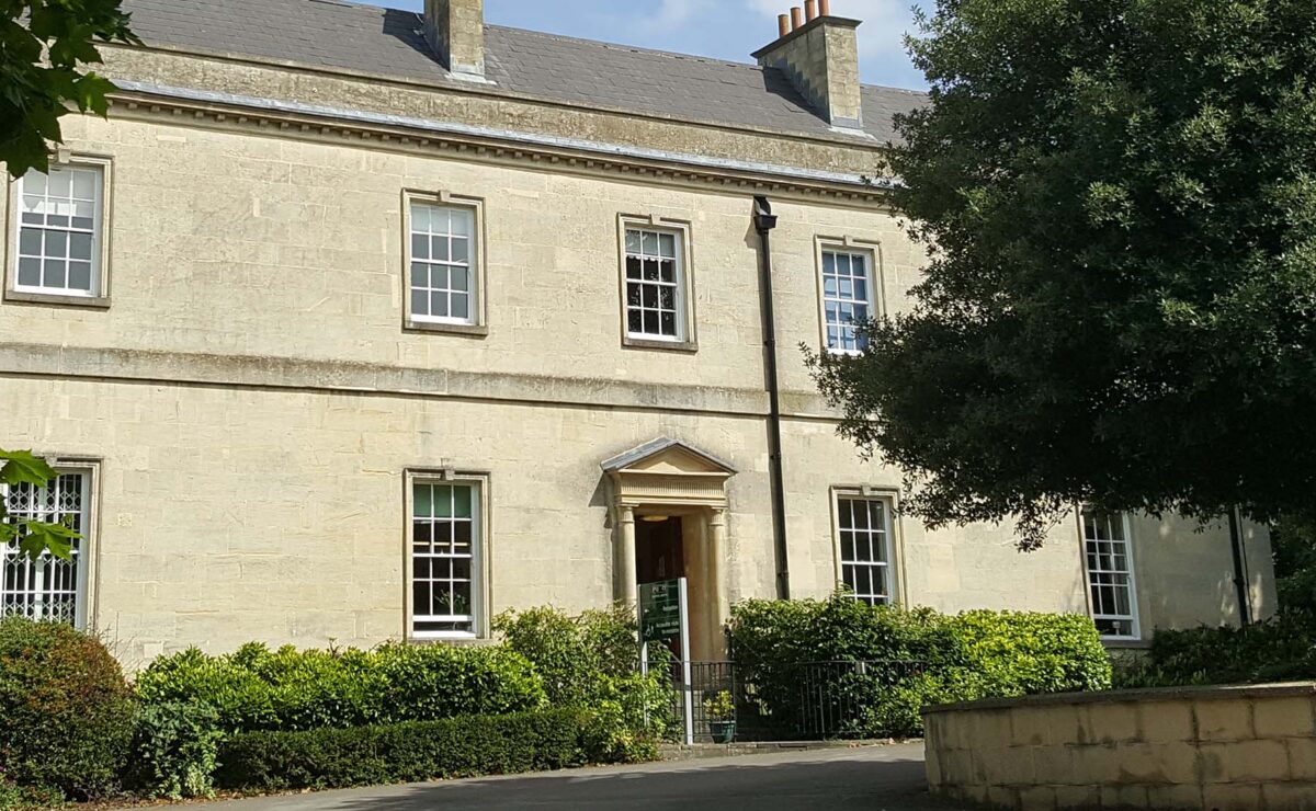 Entrance to Priory Hospital Bristol