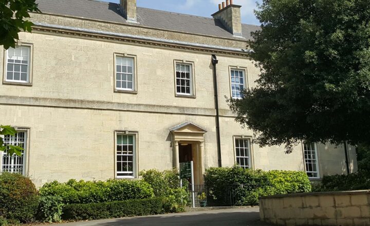 Entrance to Priory Hospital Bristol
