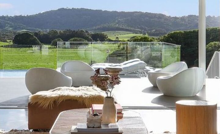 Byron Bay accommodation setting used by Raindrum