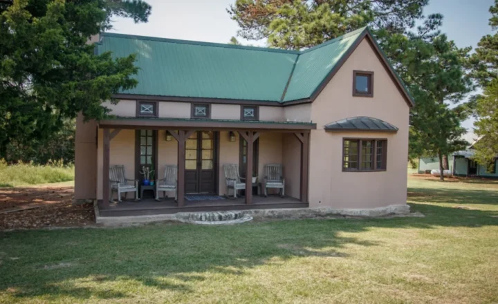 Residential building at The Last Resort Recovery’s Smithville ranch