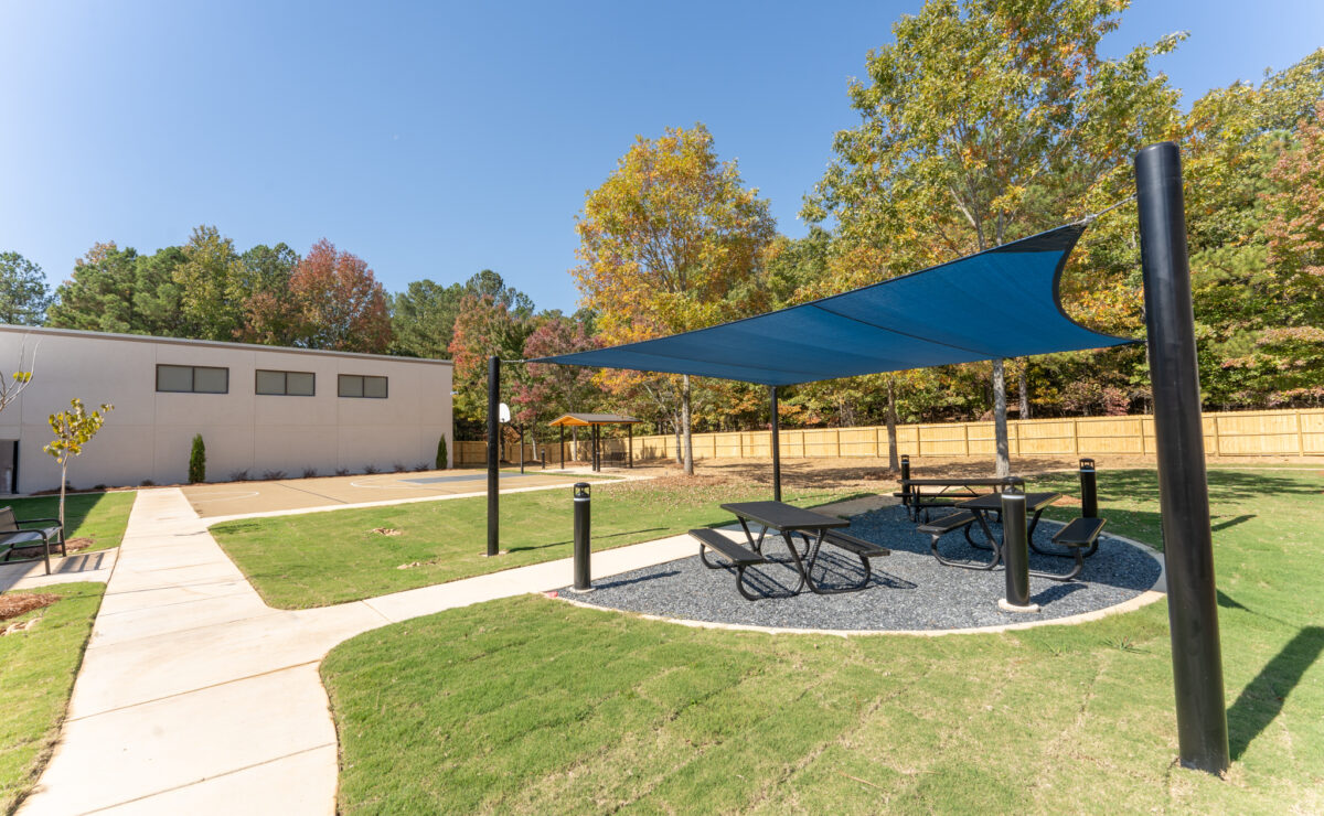 Outdoor lounge at The Recovery Village South Atlanta in Stockbridge