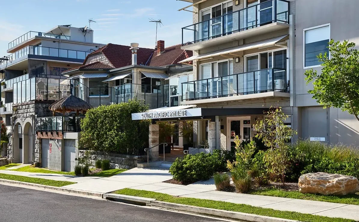 Entrance and sign at South Pacific Private hospital in Curl Curl