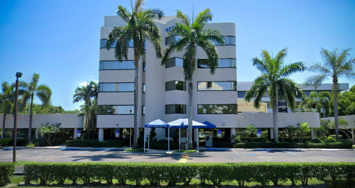 Sunlight Recovery’s Boca Raton campus building