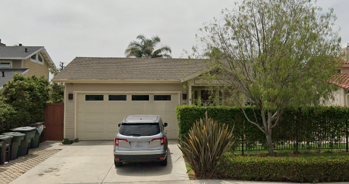 AKUA Mind Body women’s residential treatment property on Ralcam Place in Costa Mesa