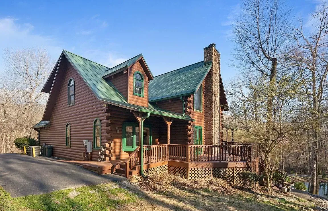 Log-style residence at ARCH Academy Ridgeview Campus in Pegram, Tennessee
