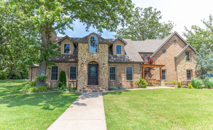EagleCrest Recovery residential facility exterior in Bentonville
