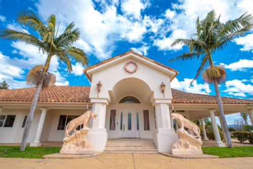 Enlight Treatment Center residential ranch exterior in Moorpark, California