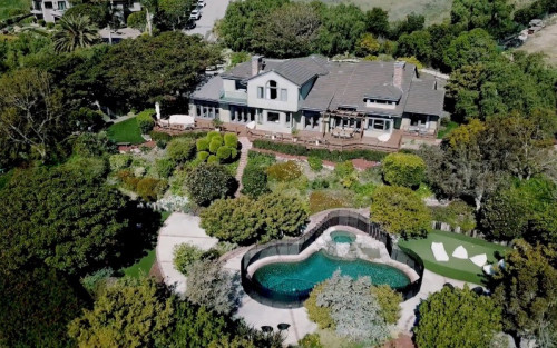 Exterior and pool at Key Healthcare Malibu teens residential campus
