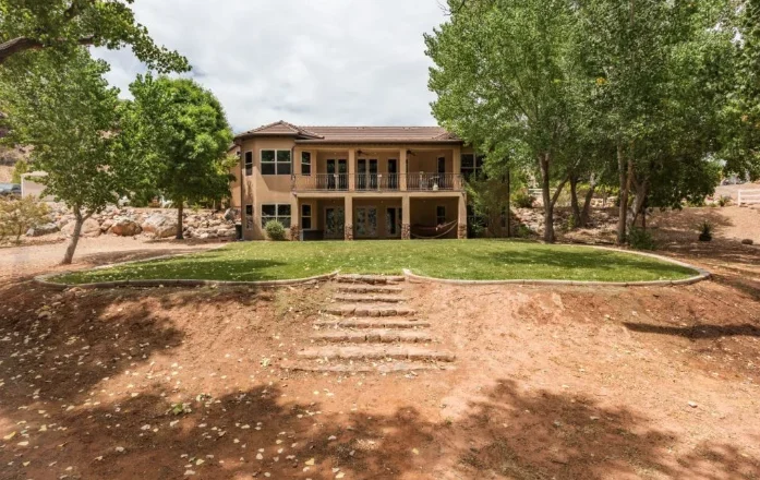 Residential exterior at Lion’s Gate Recovery in Toquerville, Utah