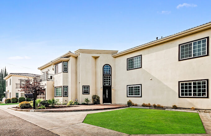 Residential treatment setting at Sanctuary Treatment Center in Tarzana, California